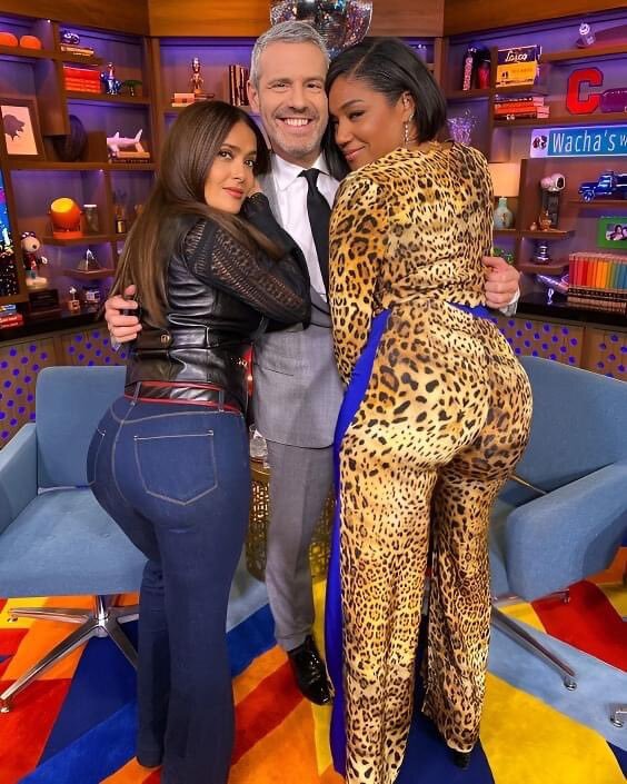 salma hayek femme meuf fille brune latina milf