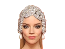 anya-taylor-joy-bijoux-argent-diamant-boucle-cheveux-maquillage-oscar-chelou
