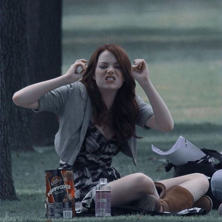 emma stone grimace grrr