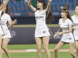 cheerleader dance danse asiatique cute mignonne