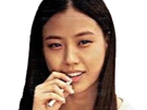 go-min-si-actrice-coreenne-regard-troll-sourire-smoke-fume-cigarette-espiegle