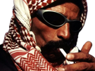 palestinien-arabe-fume-cigarette-keffieh-tinnova