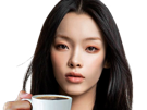 lexie-liu-chinoise-chanteuse-tasse-cafe-drink