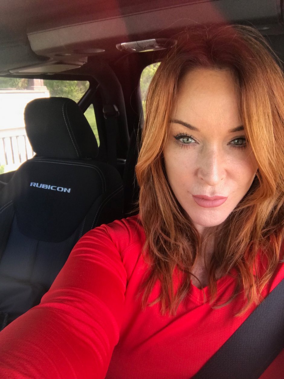 rachet steele femme meuf fille actrice