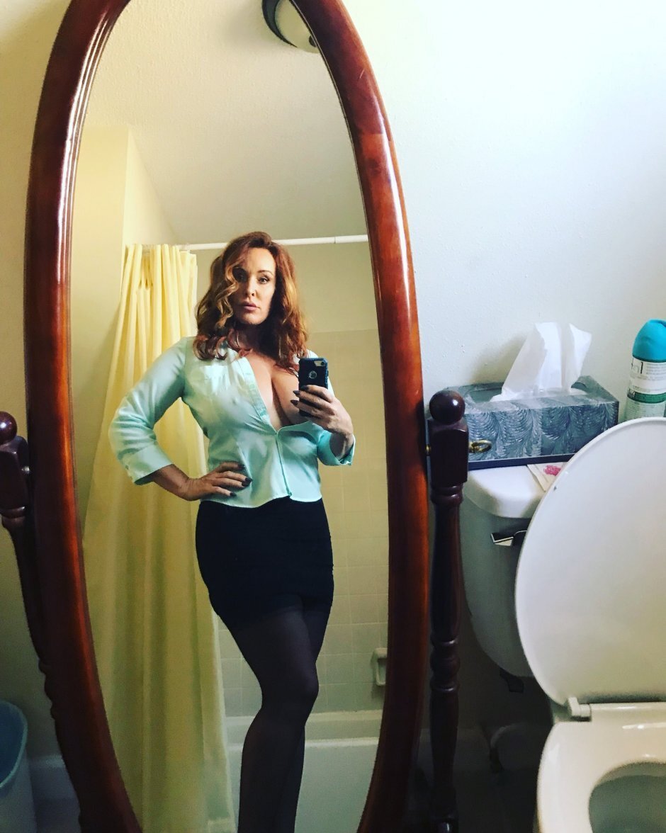 rachet steele femme meuf fille actrice