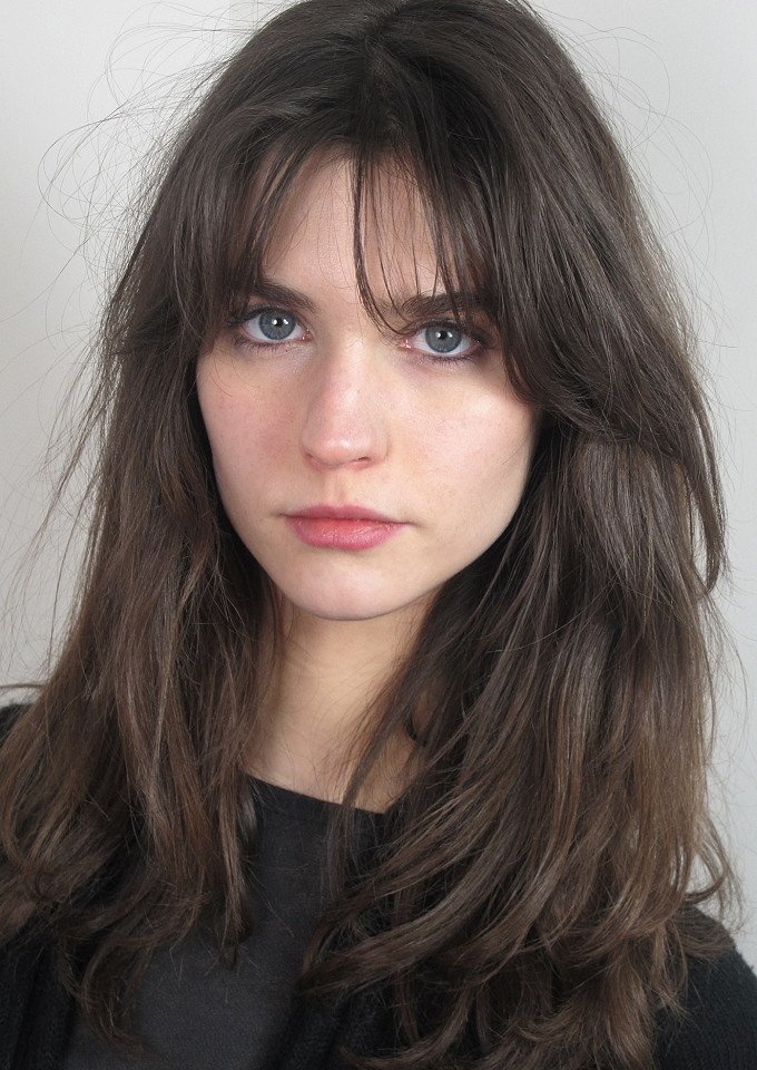 manon leloup femme meuf fille