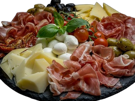 fromage-pecorino-mozzarella-billes-charcuterie-chorizo-parme-saucisson-olives-tomates-cerise-sechees