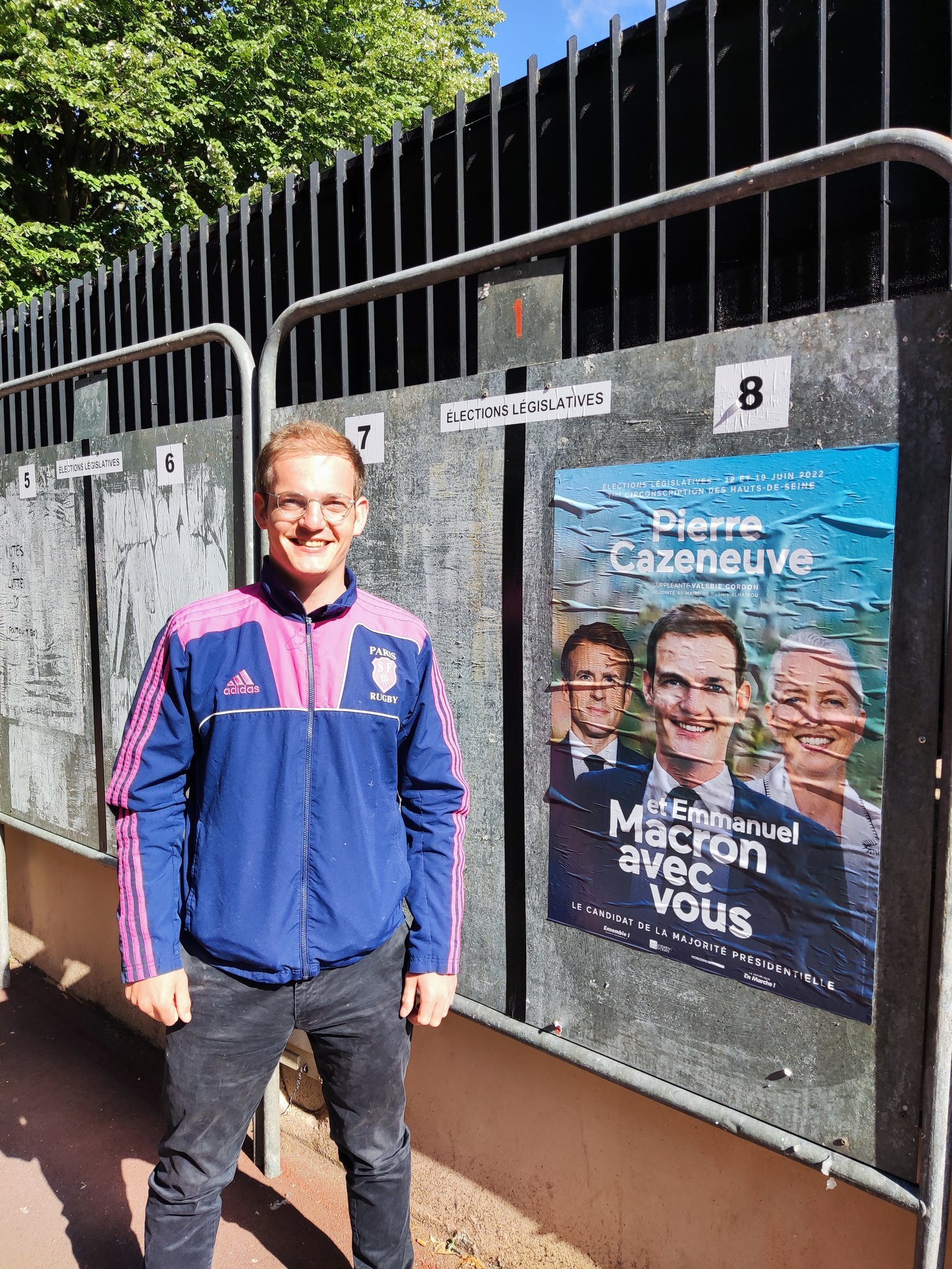 cazeneuve macron depute legislatives lrem renaissance politique survetement