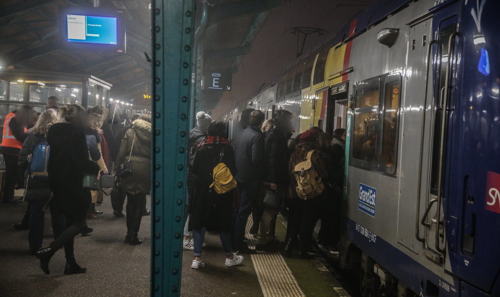 glandilus thionville ter sncf metz meh luxembourg lux bank duche slave frontiere 57 54 gare