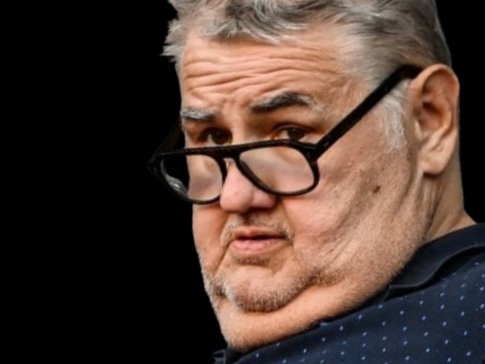 pierre menes lunettes triple menton gras gros fat obese