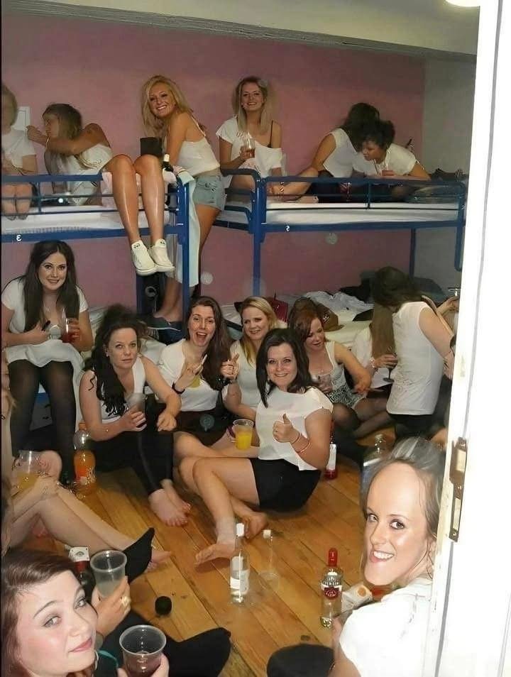 femme meuf fille teen feet pied bave