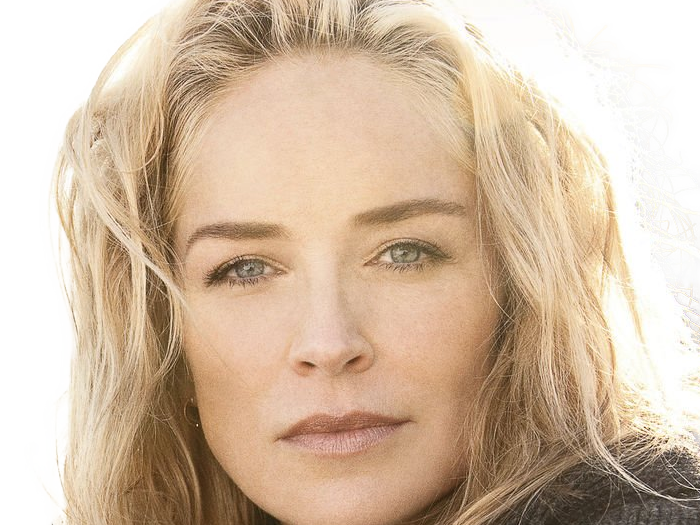 sharon yvonne stone actrice americaine productrice mannequin cinema 2010s blonde femme mature