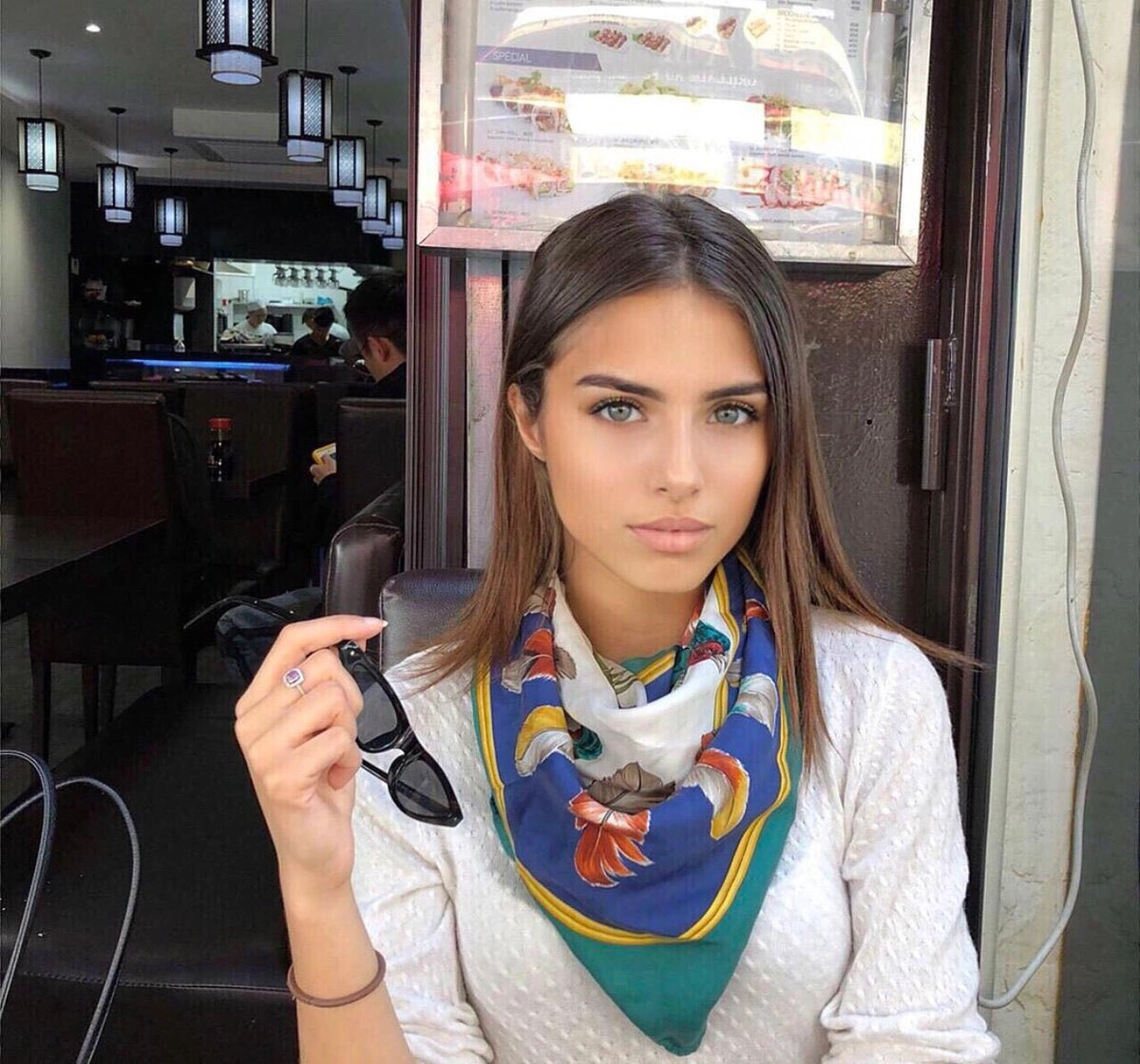 femme meuf fille 10 belle bave