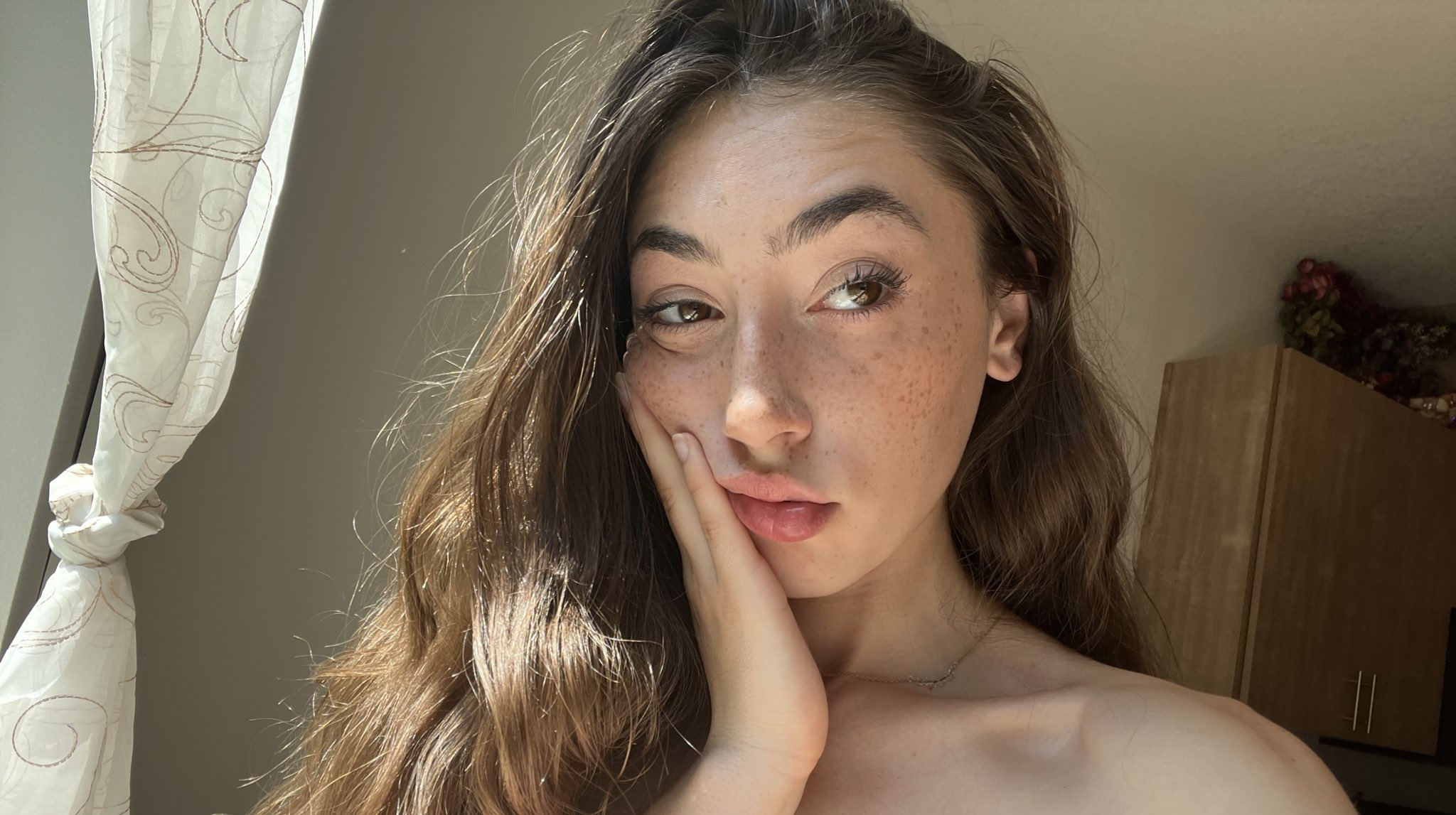 tiana blow tori mack actrice pron x teen milf femme meuf fille bzez meules loche