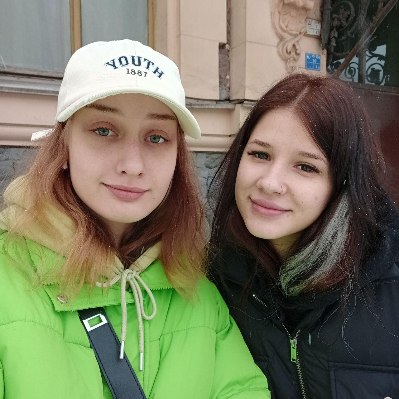 sasha paige sofa weber actrice pron x teen milf femme meuf fille bzez meules loche