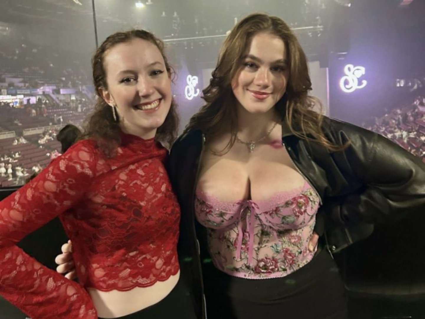 bzez bave femme meuf fille nsfw