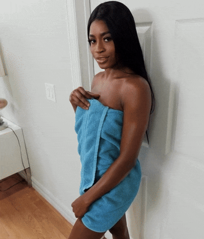 black noire femme meuf fille skinny bave nsfw