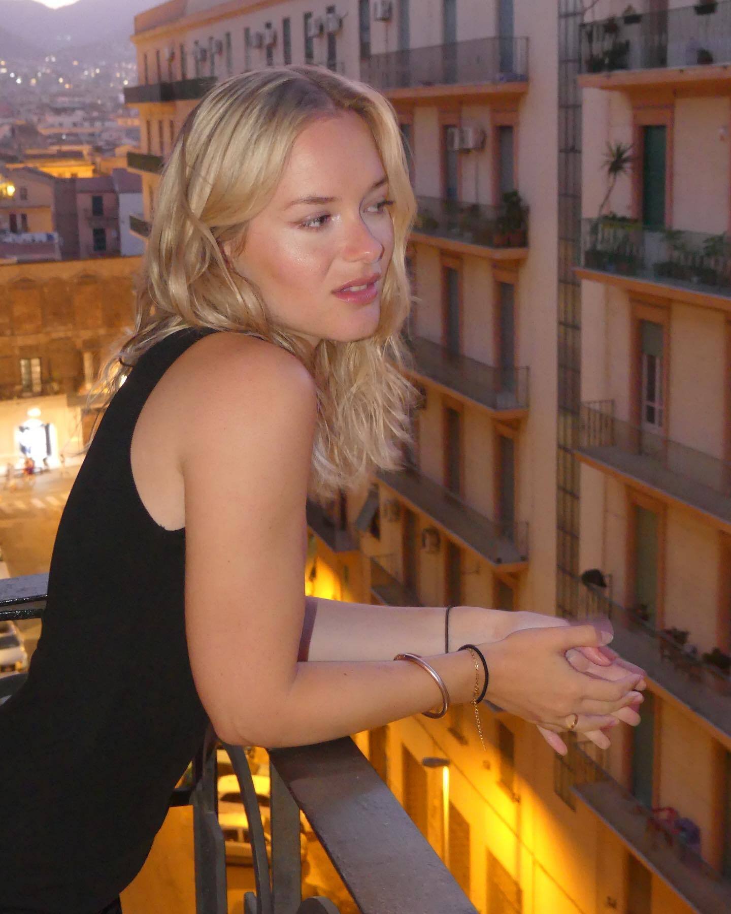 cauet fille femme meuf teen