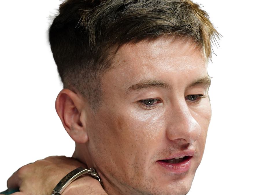 barry keoghan acteur irlandais homme yeux bleus brun gueule bizarre atypique boxeur