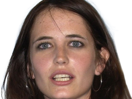 eva gaelle green actrice francaise femme belle jolie yeux bleus noirs jeune annees 2000s