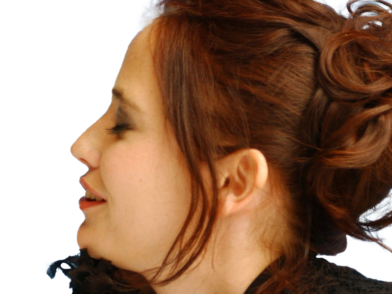 eva gaelle green actrice francaise femme belle jolie yeux bleus noirs jeune annees 2000s