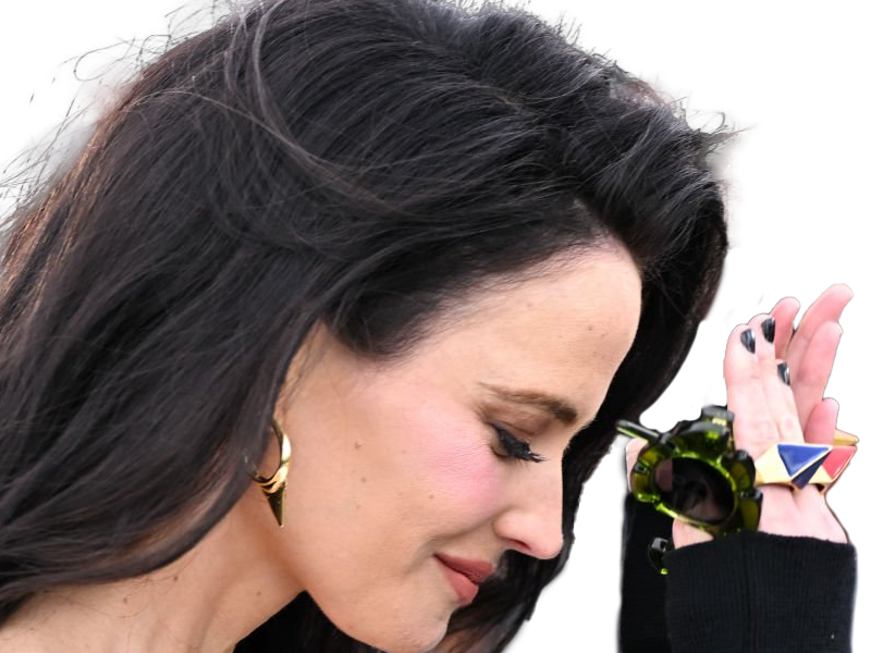 eva gaelle green actrice francaise femme fatale belle jolie yeux bleus noirs milf