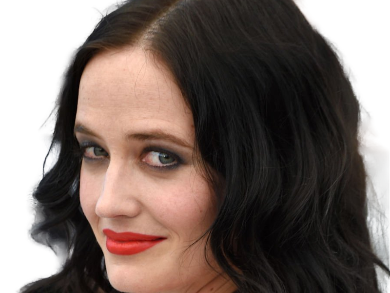 eva gaelle green actrice francaise femme fatale belle jolie yeux bleus noirs milf