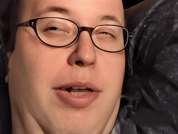 magalie magalax gigalax fatiguee tete de ouf grosse obese chubby meuf mickey femme