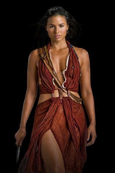 femme meuf fille spartacus serie milf bave