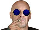 alain-soral-fume-main-joint-logos-lunettes-bleues-not-ready