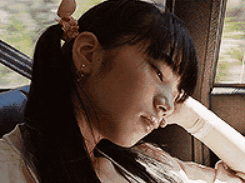 nana komatsu japonaise actrice ennui fatigue gif