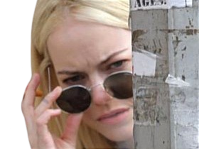 annie landsberg maniac serie emma emily jean stone actrice productrice americaine blonde femme lunettes cigarette