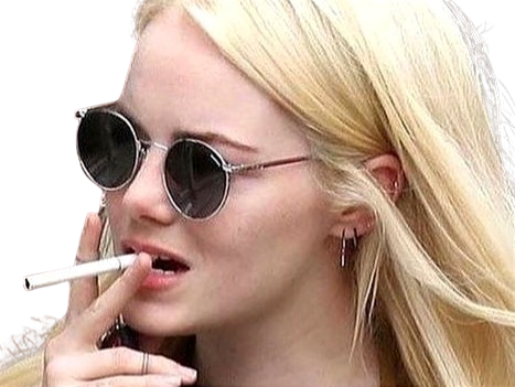 annie landsberg maniac serie emma emily jean stone actrice productrice americaine blonde femme lunettes cigarette