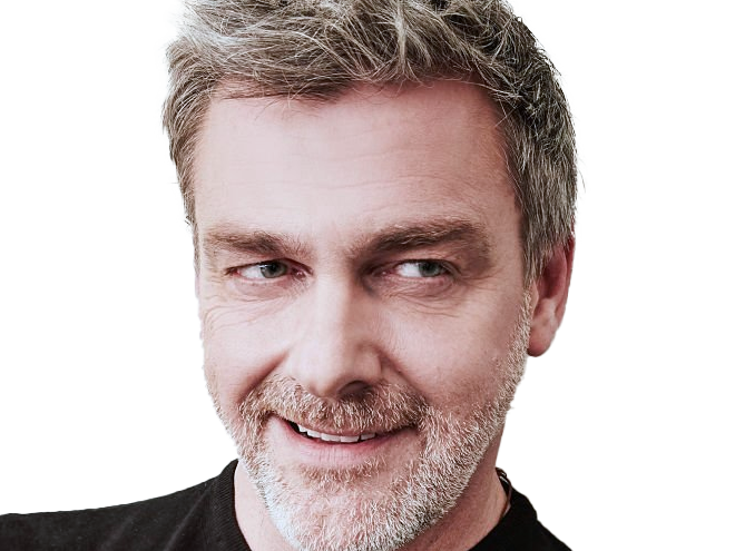 ray george raymond stevenson acteur britannique homme cinquantenaire cinquantaine