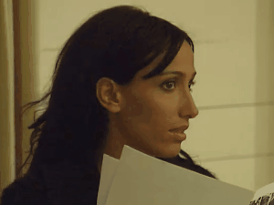 diana jones sourire menu cachee rire restaurant gif cute