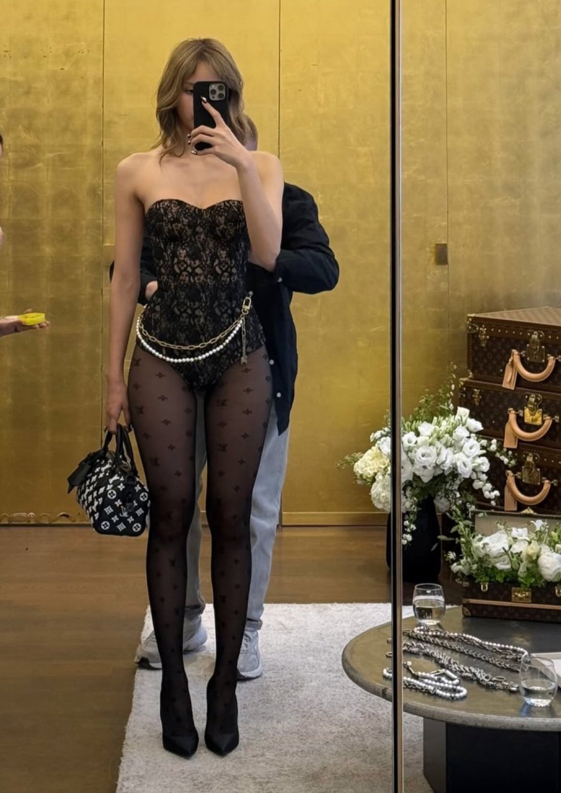 lisa blackpink femme meuf fille bave teen