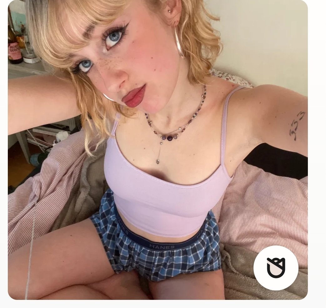 hinge appli rencontre tinder bumble femme meuf fille teen bave