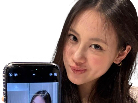 taiwanaise angela belle cute taiwan mignonne regard portable phone grimace maline