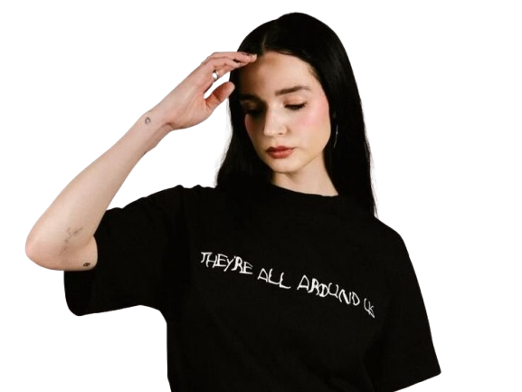 that poppy moriah rose pereira chanteuse pop metal alternatif metalcore youtubeuse bizarre americaine