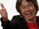 shigeru-miyamoto-nintendo-rire-pouce-ok