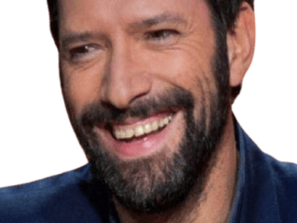 julien cazarre journaliste chroniqueur humoriste sportif football sourire troll rire moquerie