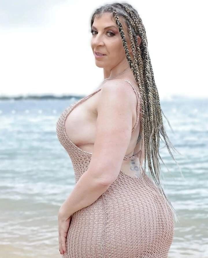 sara jay actrice x boule femme meuf fille thon chubby bbw milf gilf