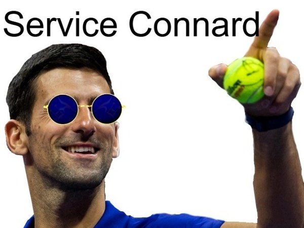 djokovic service connard lunettes bleues