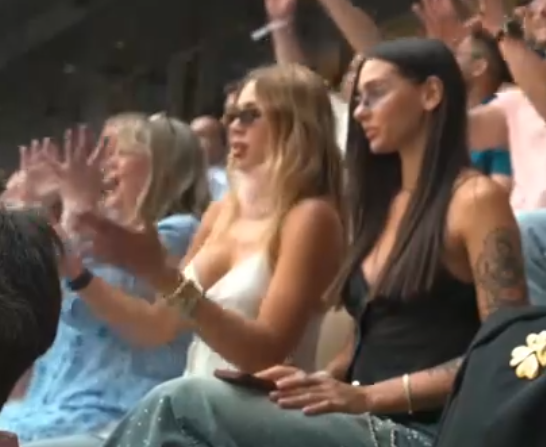 jannik sinner teen femme meuf fille vulgaire tennis roland garros