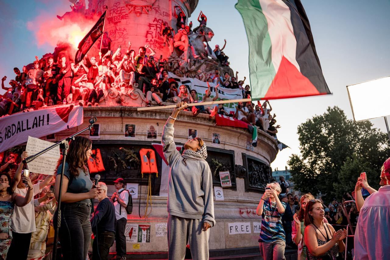 rima hassan israel palestine gaza republique lfi gauche gaucho drapeau