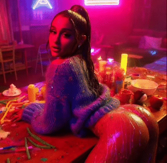 glandilus ariana grande victorious catarina twix spit sing walt nickelodeon actress piper suck boca blow