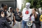 glandilus-thun-berg-swe-ecolog-activ-pal-clima-inter-racial-dna-riot-manif-wokism-femen