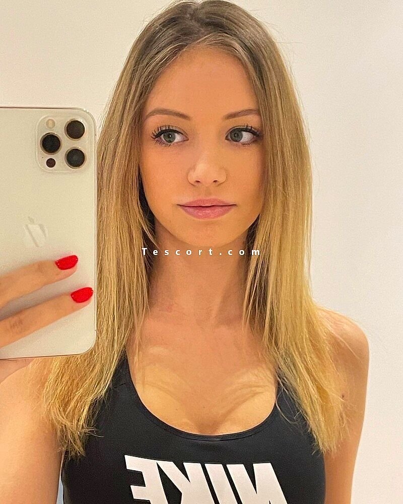 escort lara monaco cannes saint tropez fille suede belle teen cute sexy