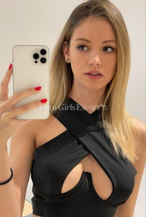 fille lara monaco escort girl sexy teen suede femme 24 ans