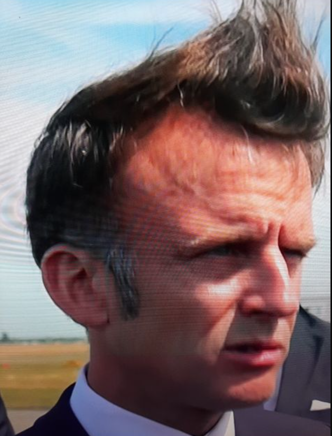 macorn cheveux vent calvitie emmanuel president calvase norwood macron